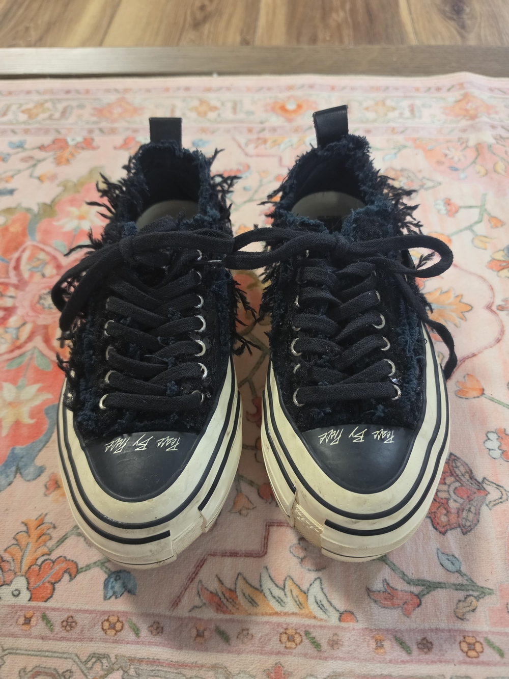Women’s Black Frayed Low-Top Lace-Up Sneakers